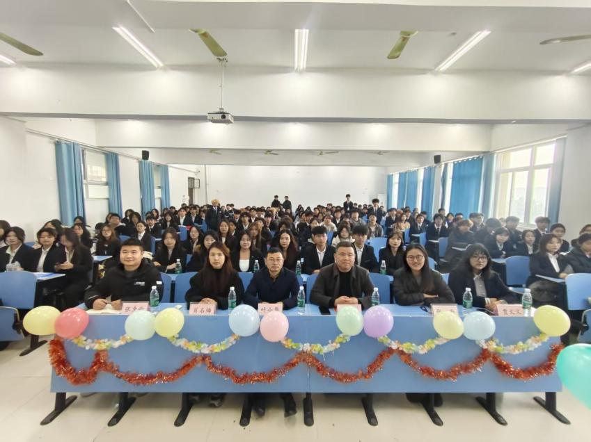 14828C9D1CEEA4C73BD569BB1D3346D7