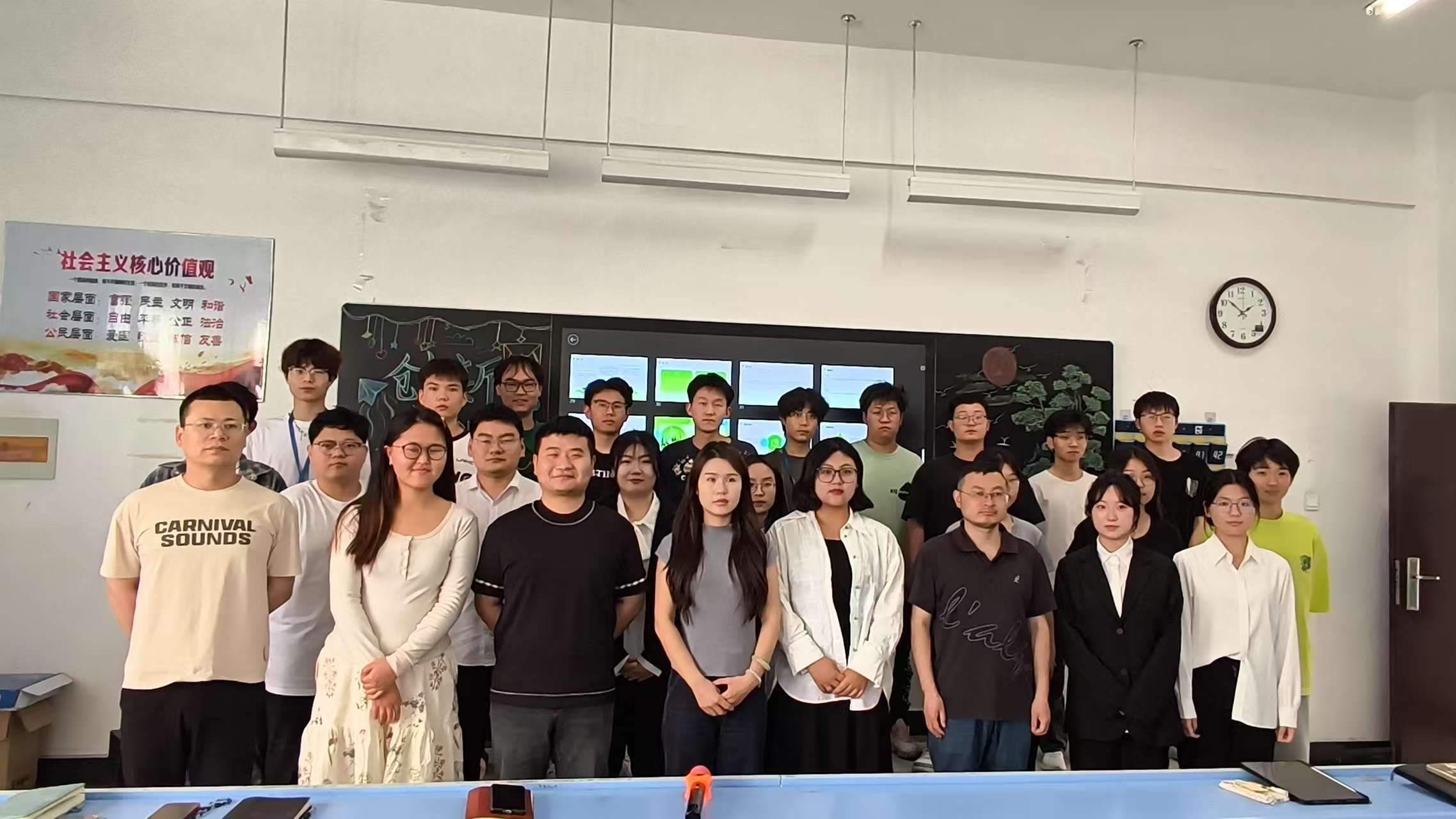 1790dcad64945c2a3f0d65959f48f63.jpg 1790dcad64945c2a3f0d65959f48f63.jpg