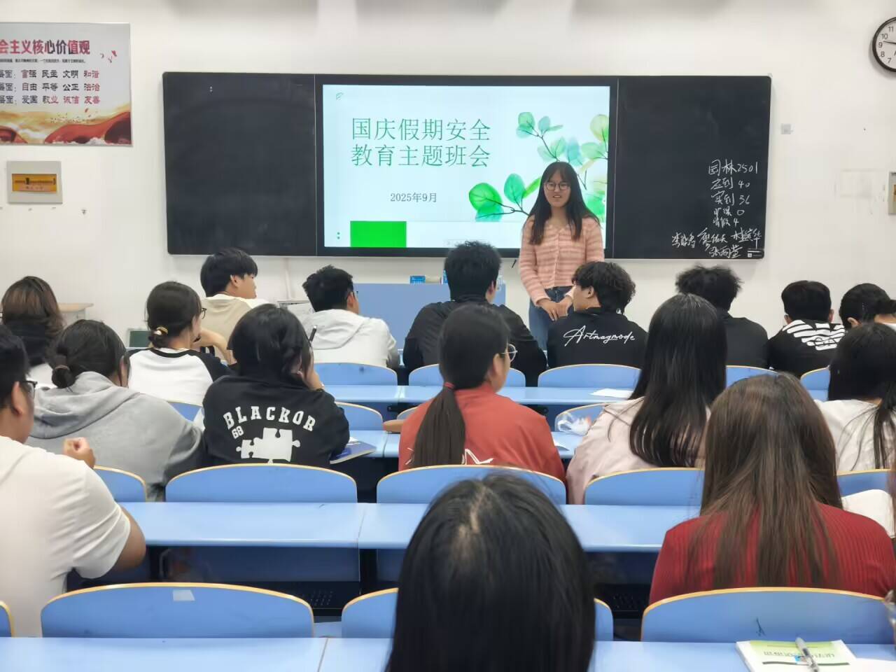 Cache_7b4111bd35d4e8a9.jpg Cache_7b4111bd35d4e8a9.jpg