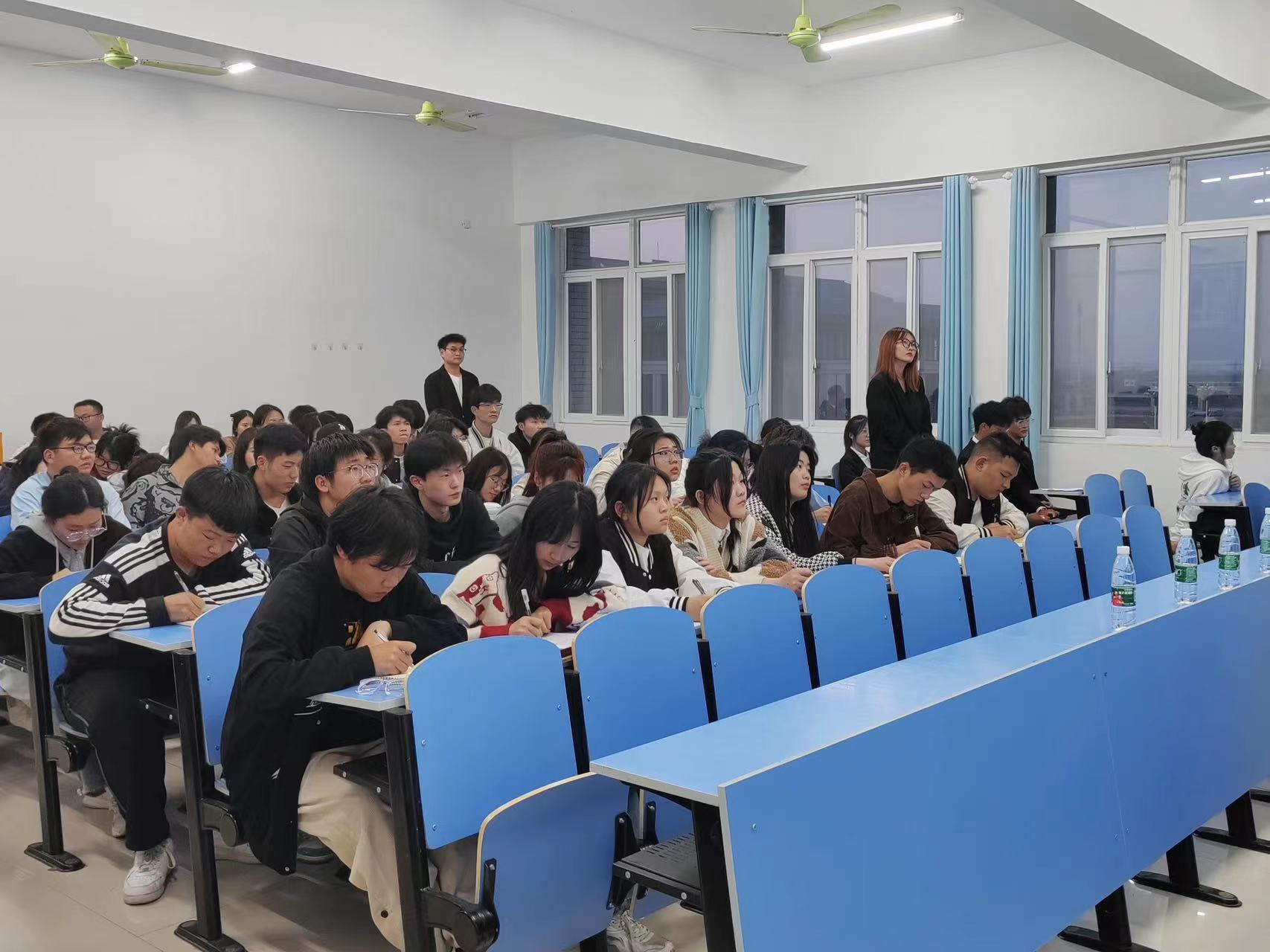 图片4.png 图片4.png