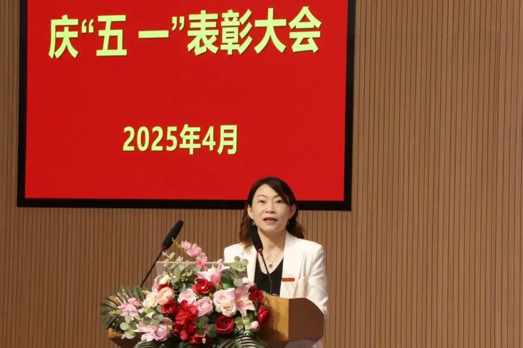 b8e6453ec7f9498a6b973ab7904d392f.jpg b8e6453ec7f9498a6b973ab7904d392f.jpg