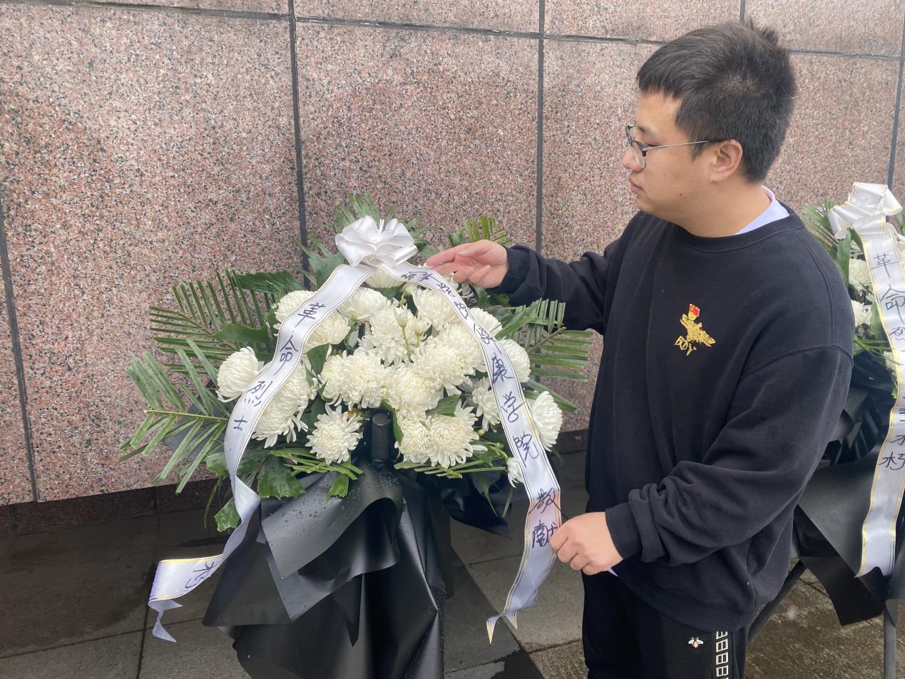 51347FCC353694E554E1BE6933EED225