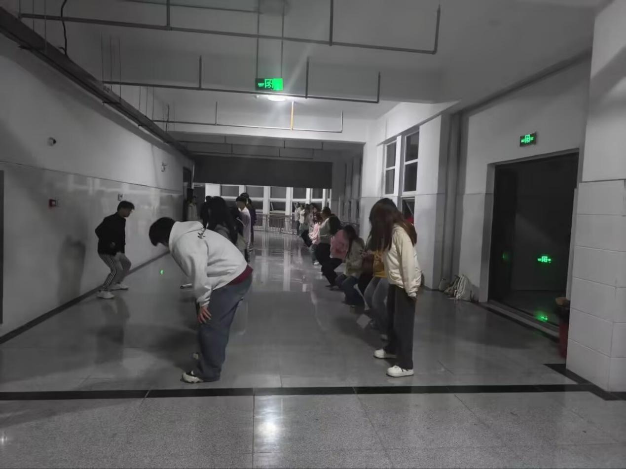 图片9.jpg 图片9.jpg