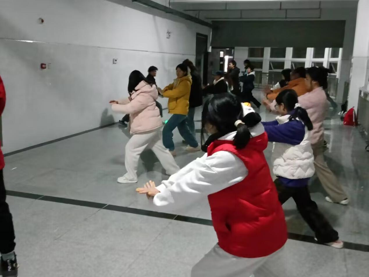 图片10.jpg 图片10.jpg