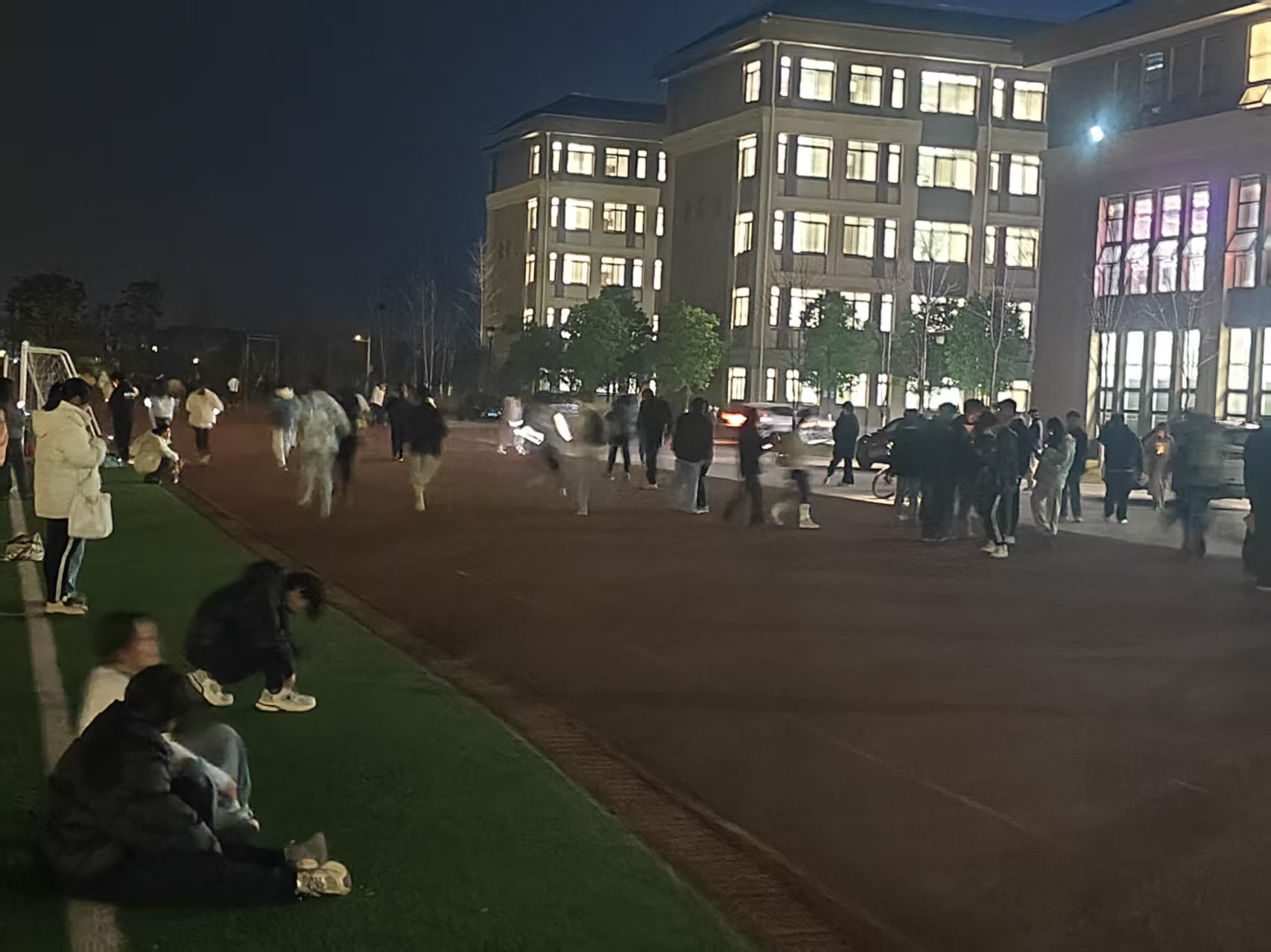 图片2.jpg 图片2.jpg