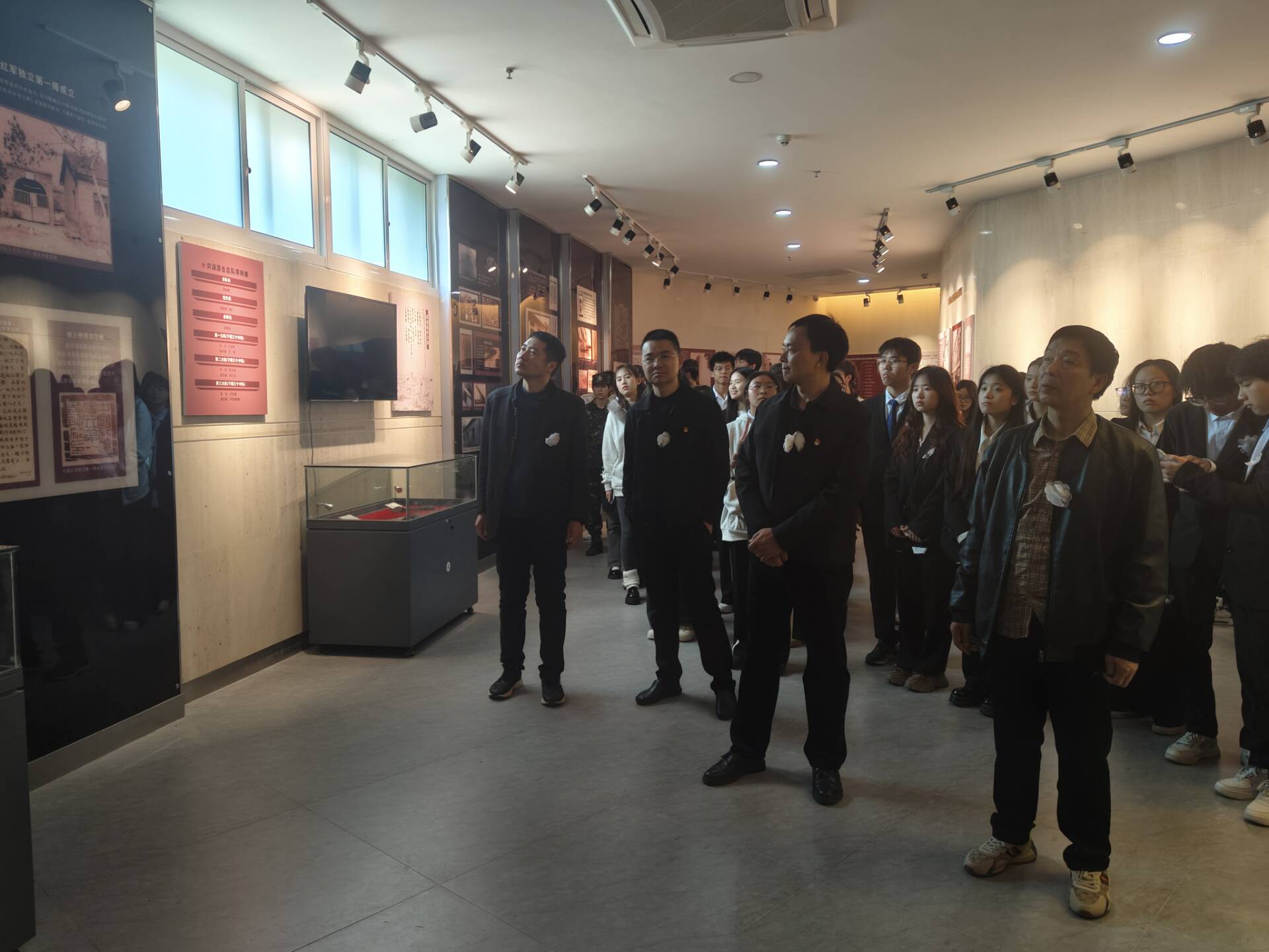 f7c0b3703b01a64596f9cf224b5b962b.jpg f7c0b3703b01a64596f9cf224b5b962b.jpg