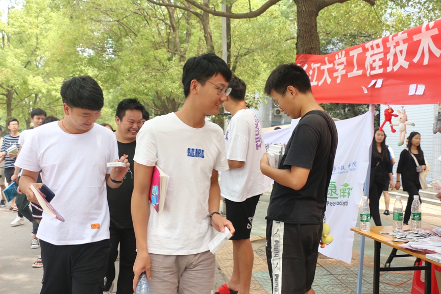 IMG_1376(1)2.jpg IMG_1376(1)2.jpg