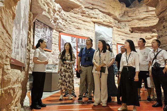 5e7b1d6b74061f4b7085b5d8723e25a6